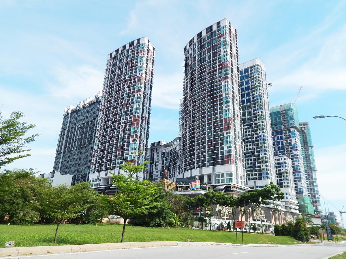 Wadi Iman Suites @ i-City Shah Alam Bagian luar foto